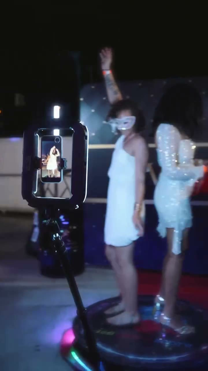 Duo sur le vidéobooth 360 en soirée privée à La Réunion